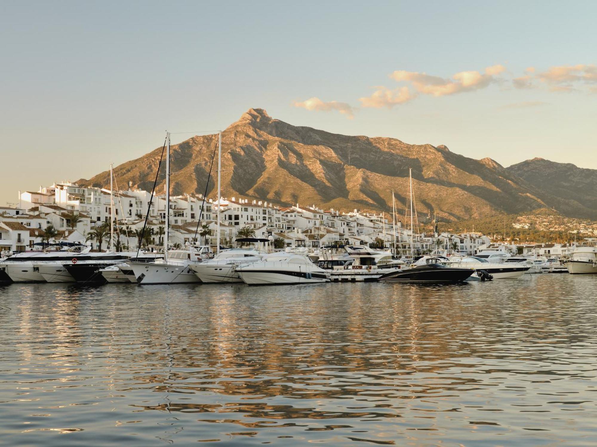 Vacation Marbella I Sea Views, 24-7 Security, Parking, Walk To Everything In Luxurious Puerto Banus المظهر الخارجي الصورة
